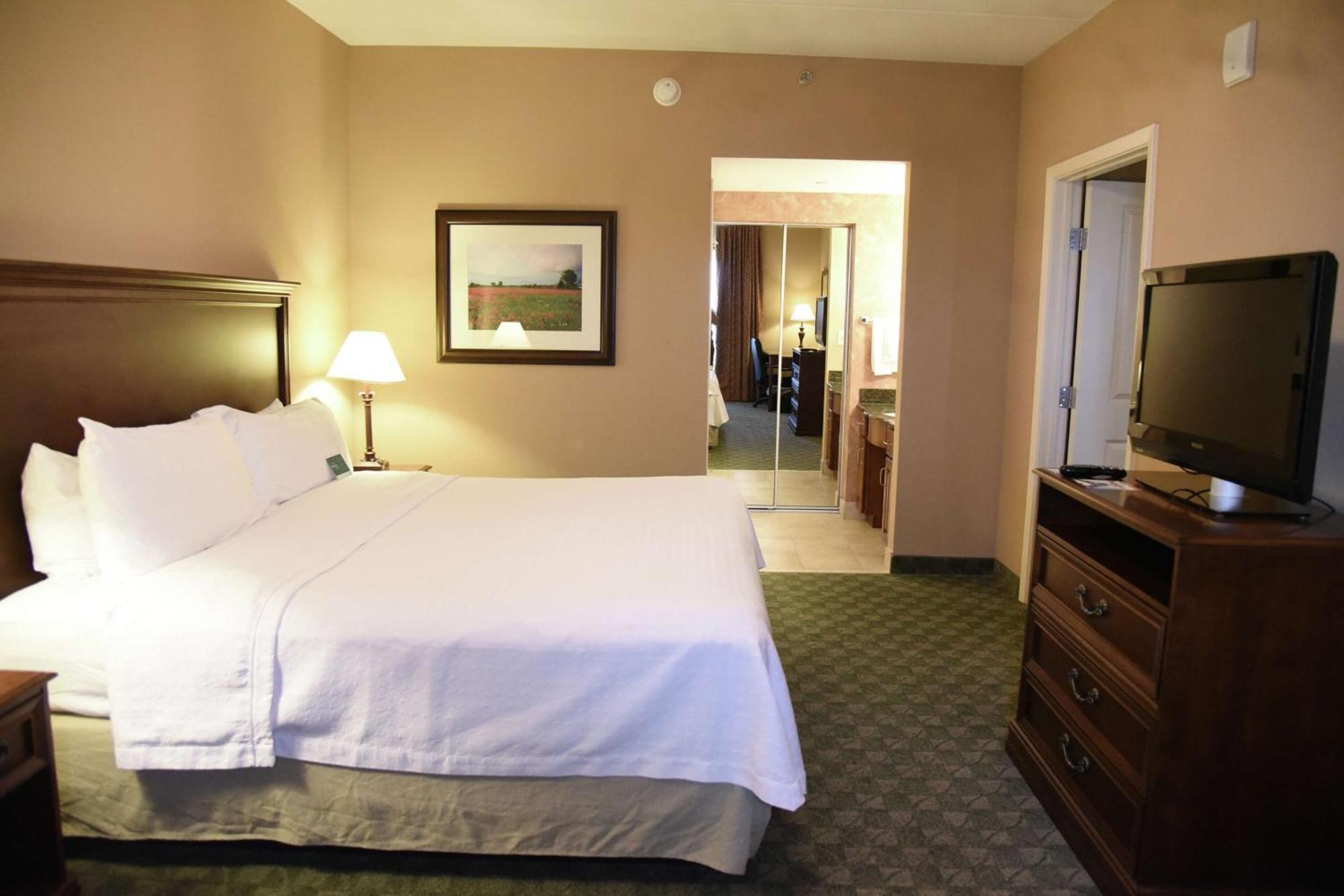 One-Bedroom King Suite Non-Smoking,1551486808:JPEG